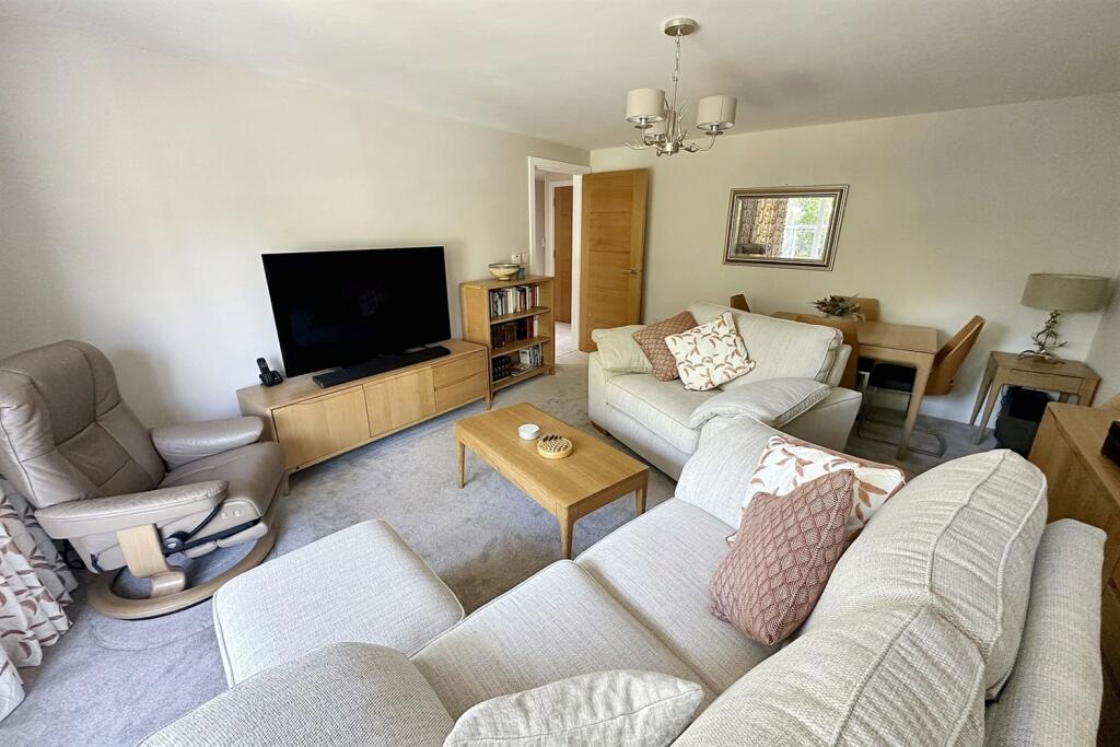 Additional image 4 of Ferndown