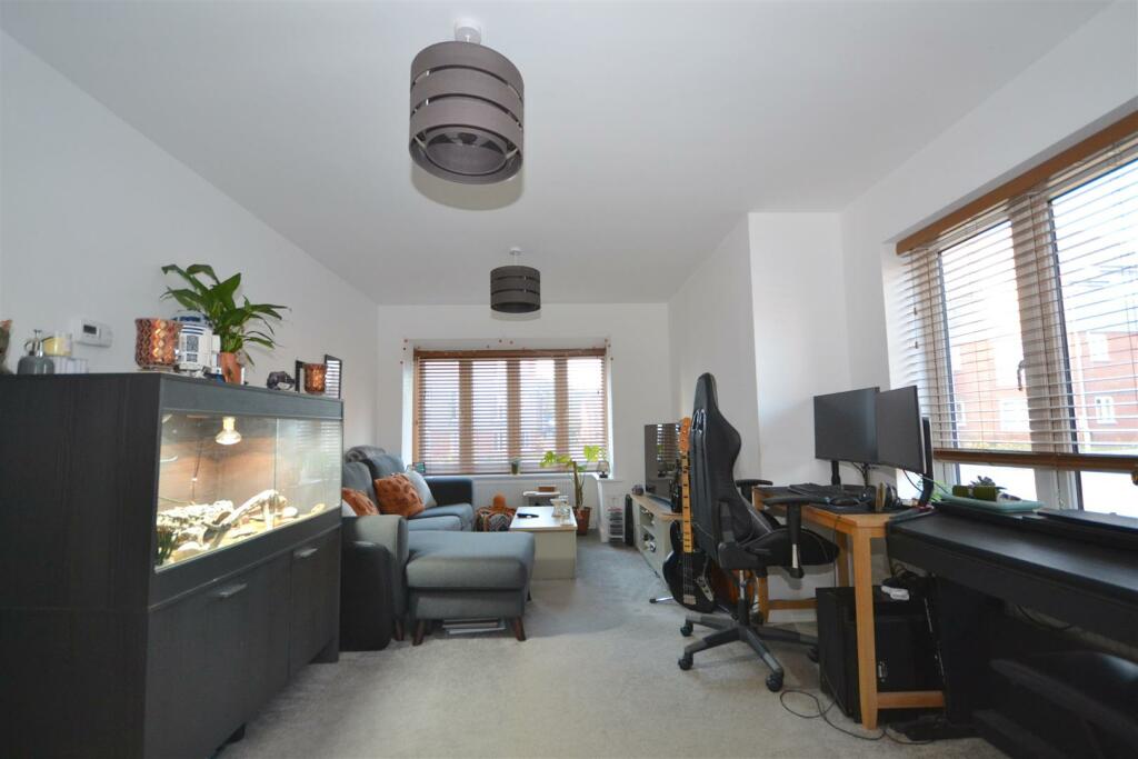 Additional image 4 of 11 Heathpoult Road, Verwood