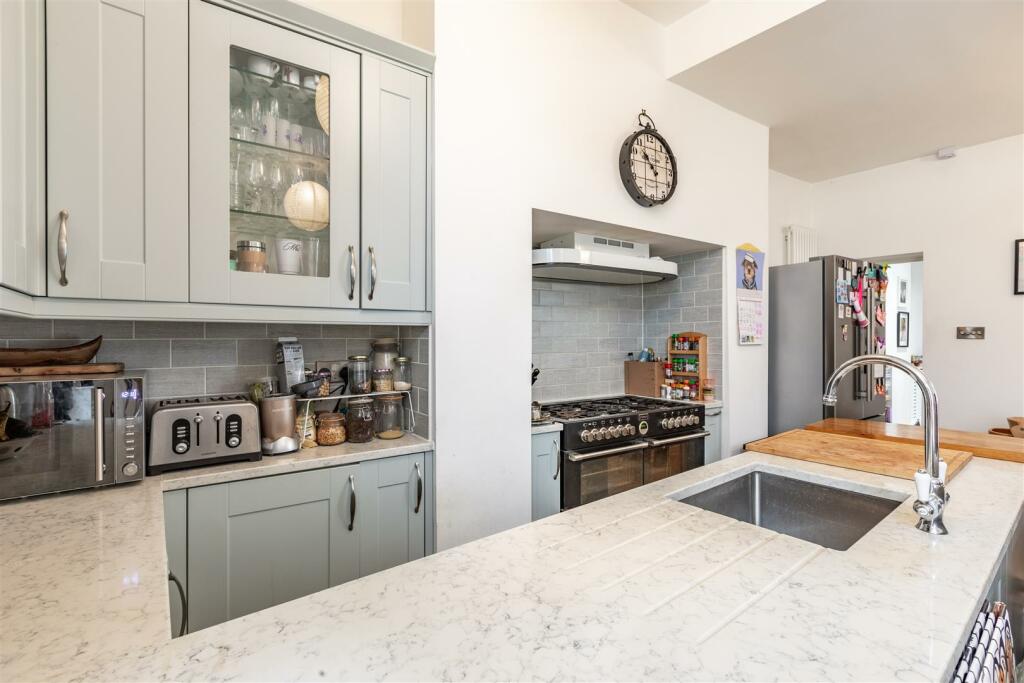 Additional image 12 of Adelaide Crescent, Hove