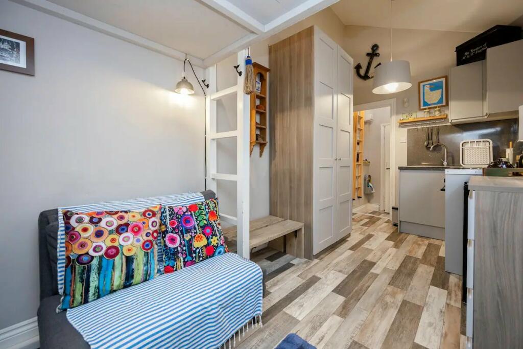 Additional image 18 of Oriental Place, Brighton, East Sussex, BN1