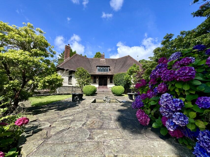 Primary image of Farnley, 7 Ravensdale Road, Bolton, BL1 5DN