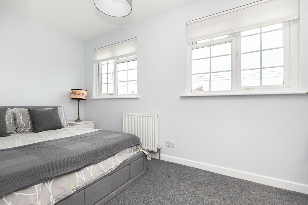 Additional image 11 of Lyon Avenue, New Milton, Hampshire. BH25 6AP