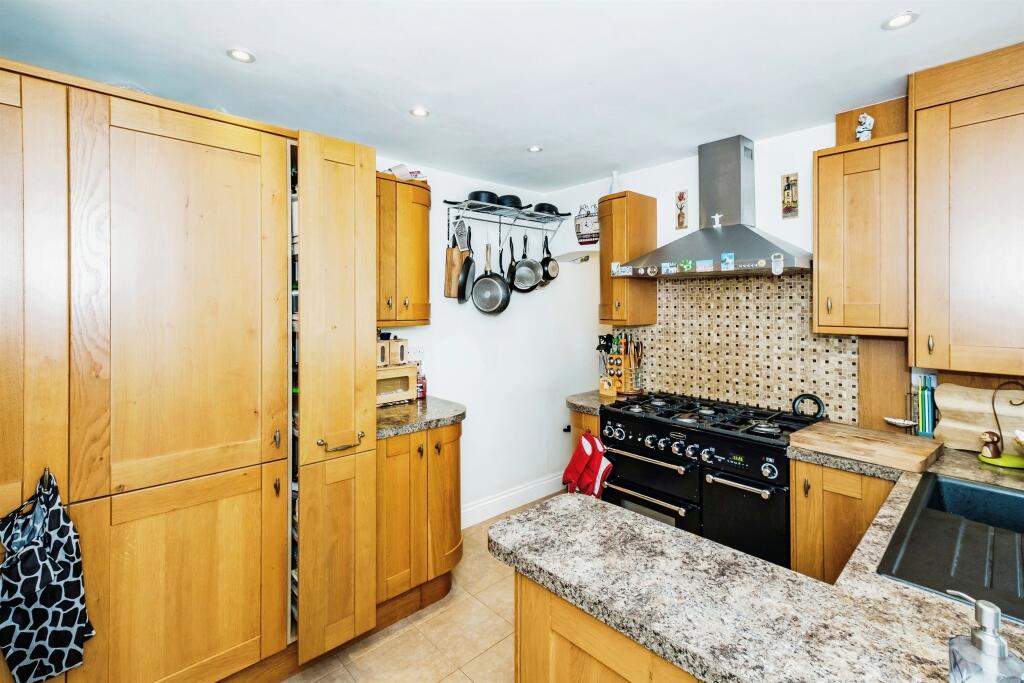 Additional image 8 of Gloucester Road, LITTLEHAMPTON