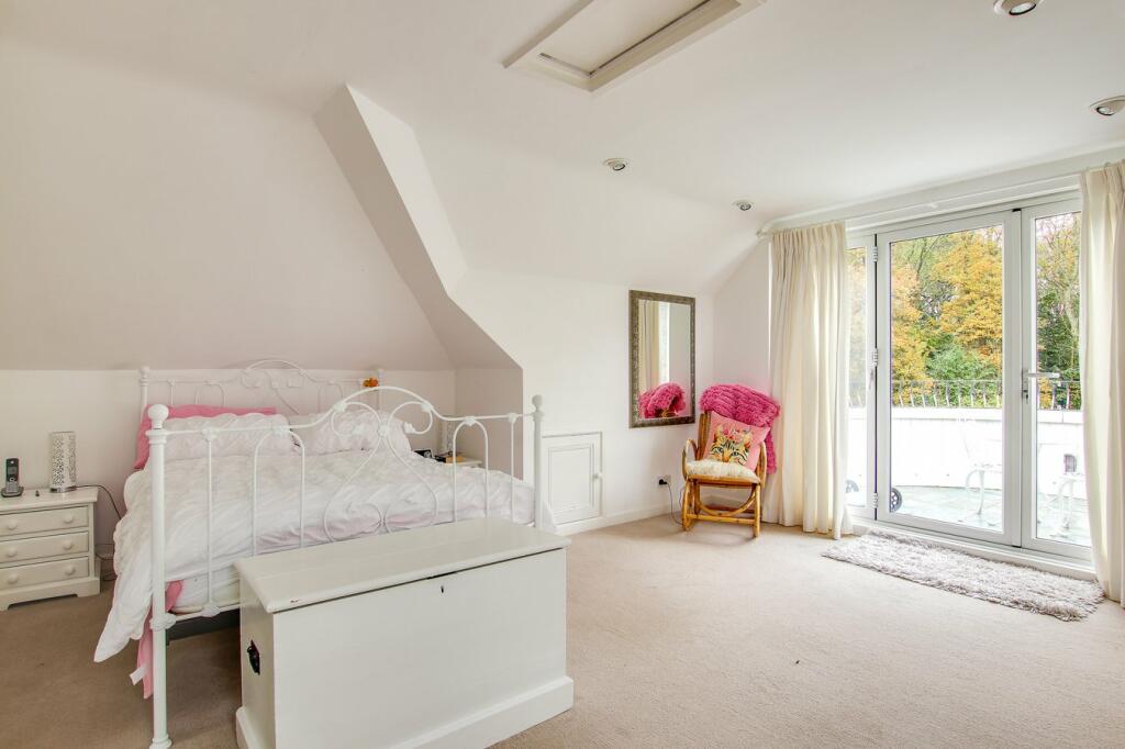 Additional image 15 of Elphinstone Road, Highcliffe, Christchurch, BH23