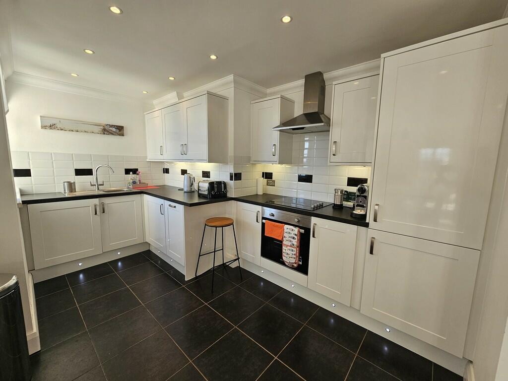 Additional image 2 of Sea Road, Bournemouth