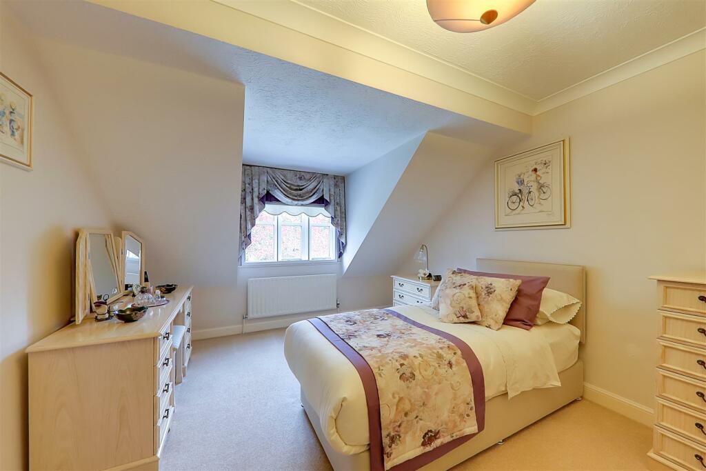 Additional image 13 of Swandean Close, Worthing