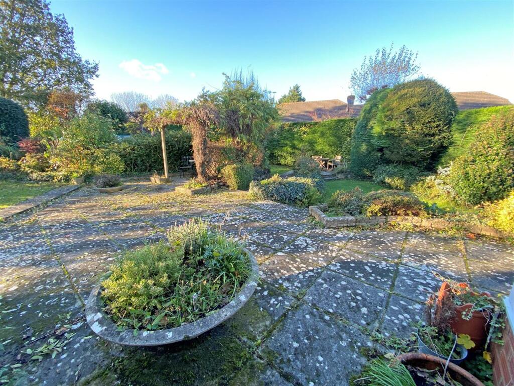 Additional image 3 of Sandbanks Way, Hailsham