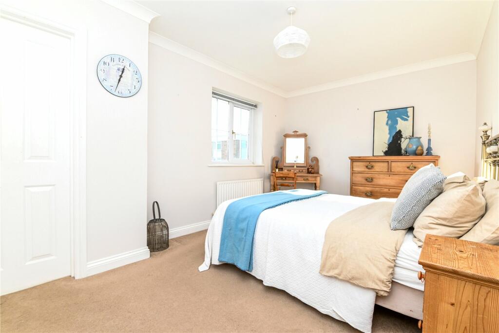 Additional image 8 of The Cottages, 2 Marine Drive, Barton on Sea, Hampshire, BH25