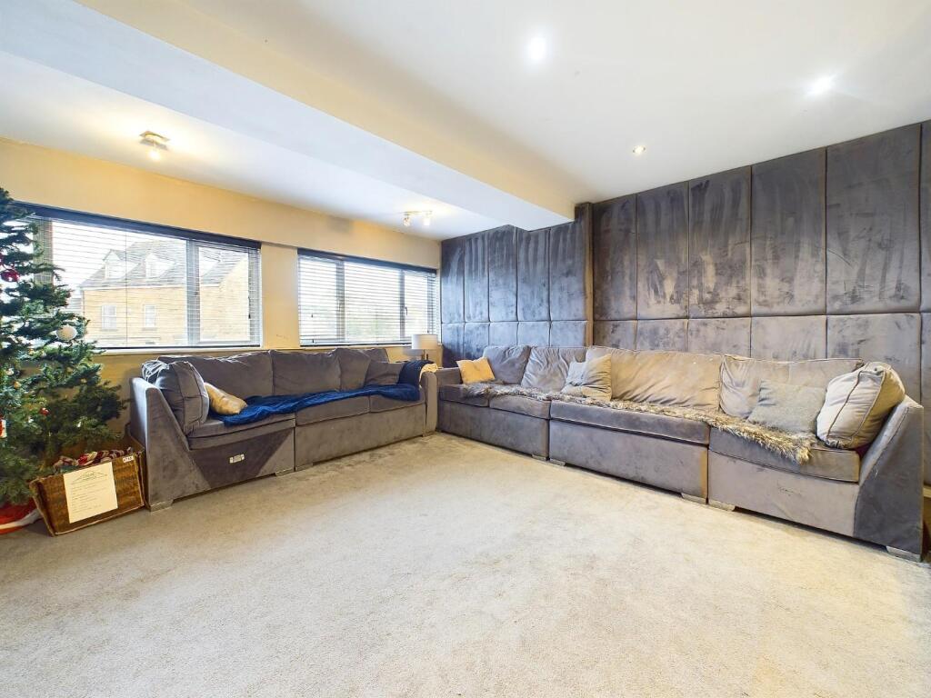 Additional image 2 of Agincourt Drive, Bingley