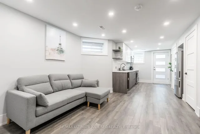 Additional image 5 of 223 Manning Ave