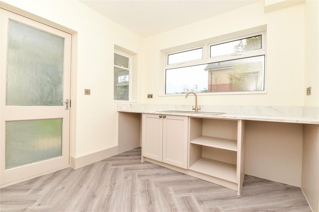 Additional image 25 of York Avenue, New Milton, Hampshire, BH25