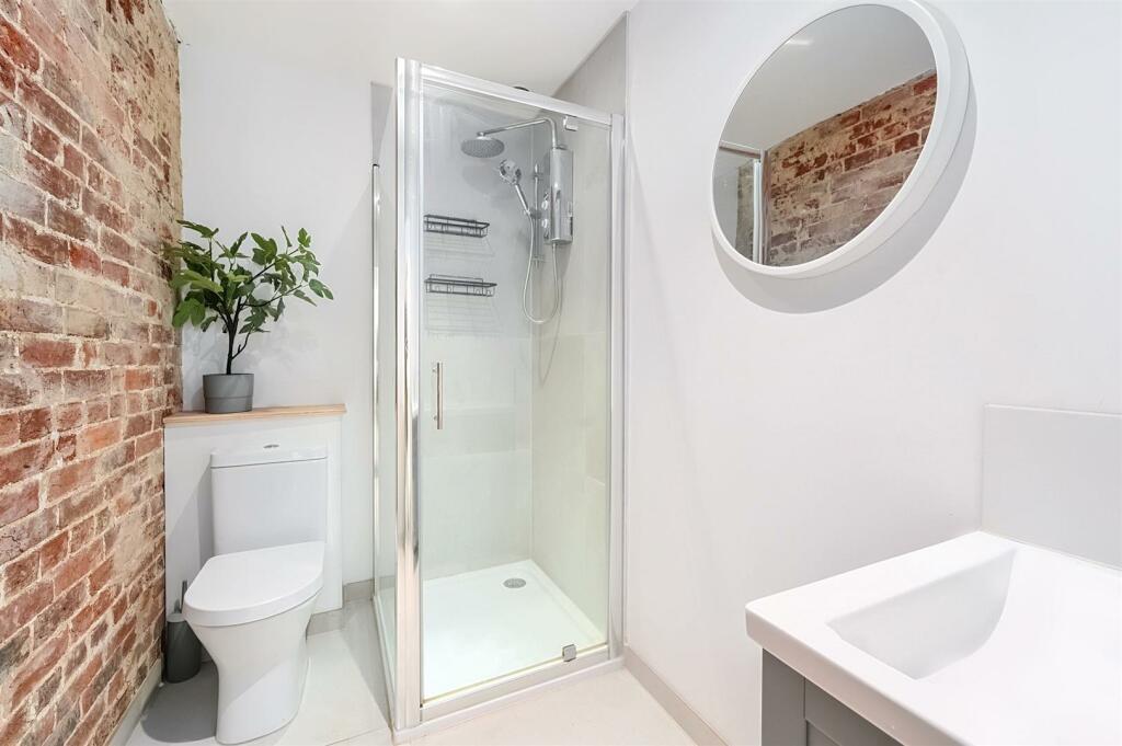 Additional image 14 of London Road