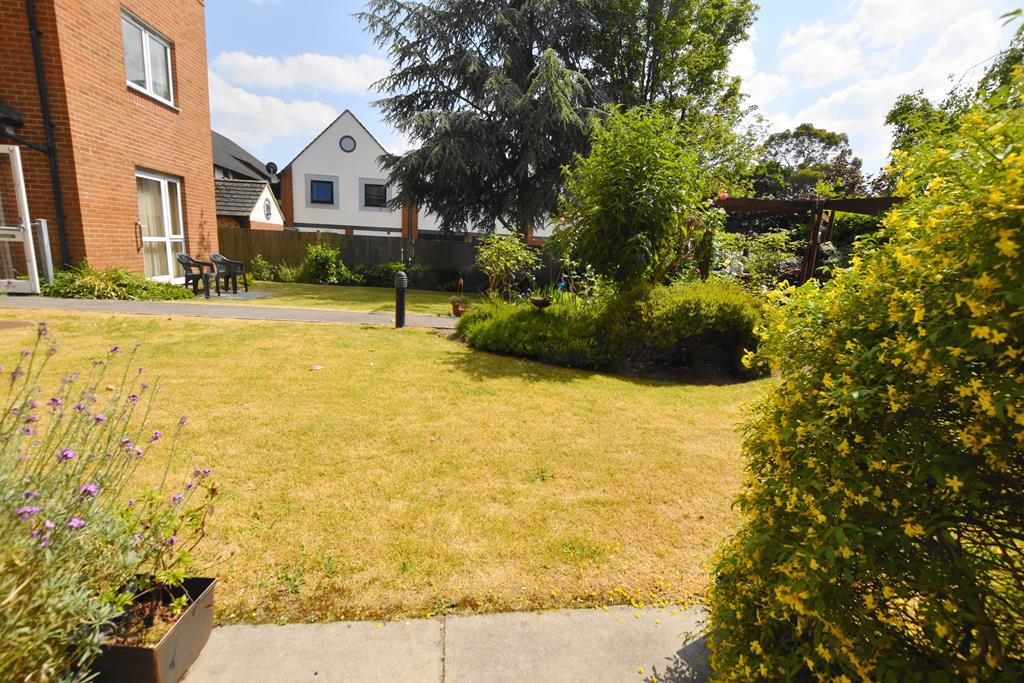 Additional image 15 of Flat 22, Pinewood Court, West Moors, Ferndown, Dorset