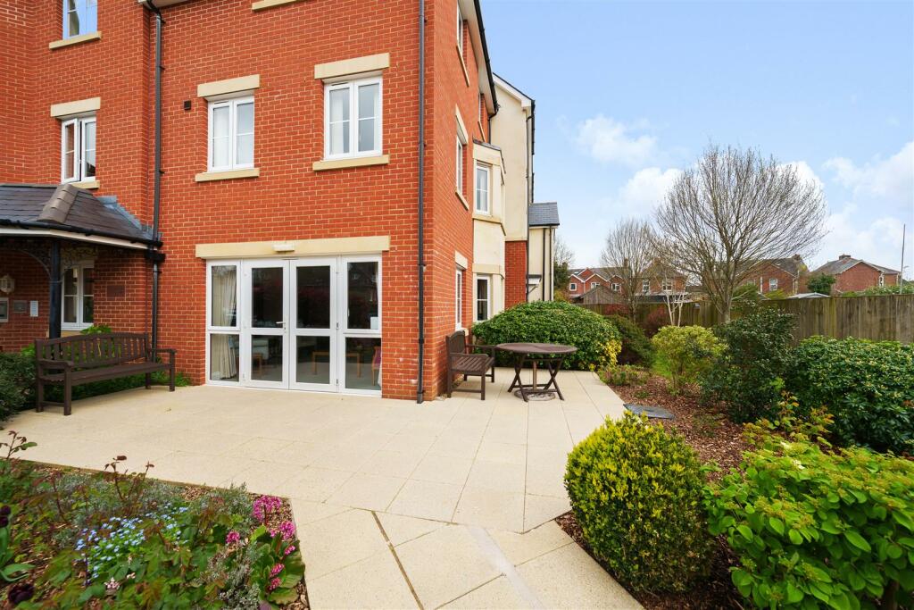 Additional image 10 of Bennett Lodge, Wimborne