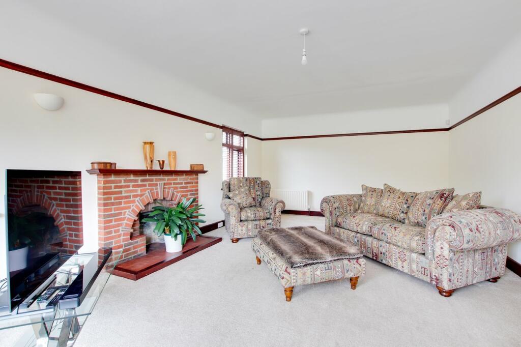 Additional image 7 of Chestnut Avenue, Barton on Sea, New Milton, BH25