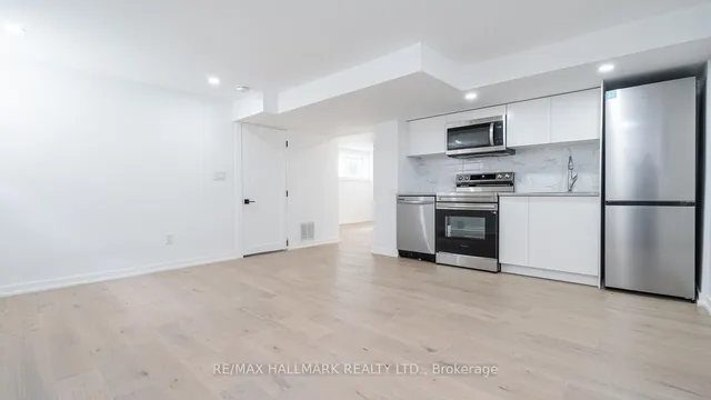 Additional image 29 of 118 Clifton Ave