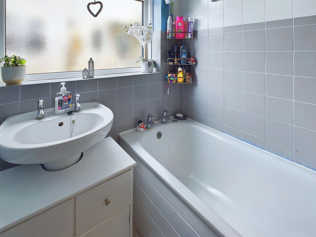 Additional image 11 of Aglaia Road, Worthing, BN11