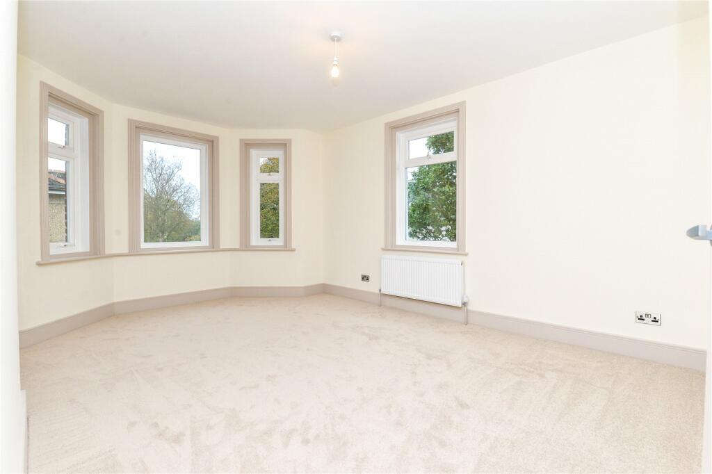 Additional image 6 of York Avenue, New Milton, Hampshire, BH25