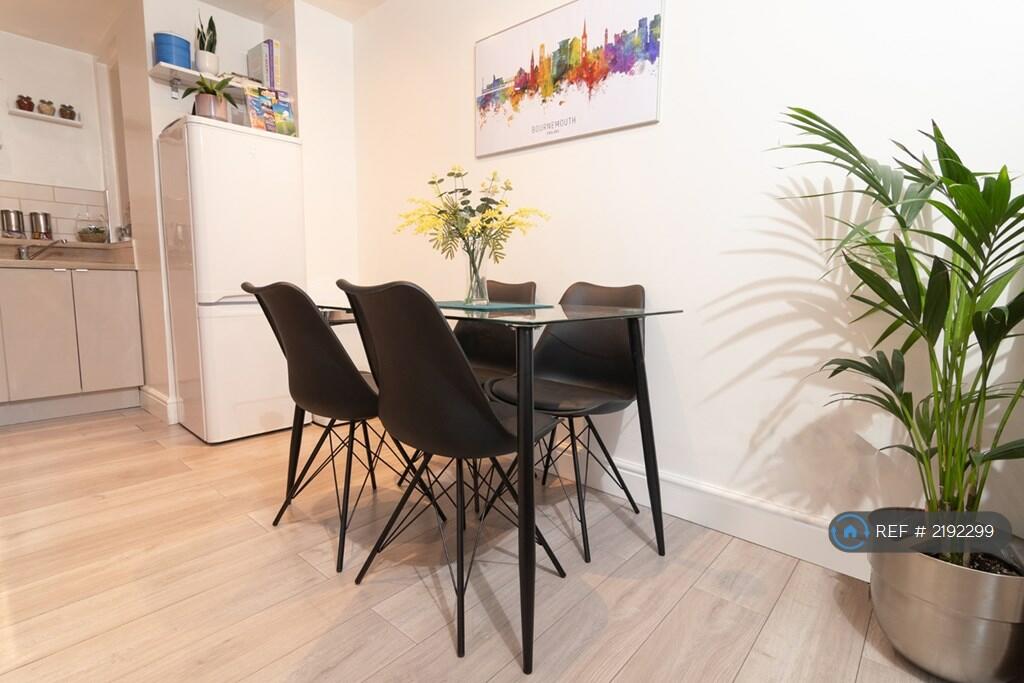 Additional image 15 of Lovely, Bournemouth, BH1