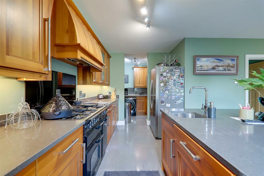 Additional image 13 of Charmandean Road, Broadwater