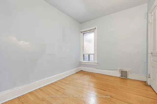 Additional image 12 of 25 Howland Rd