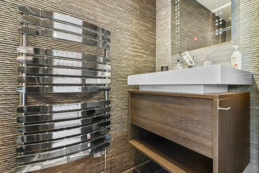 Additional image 19 of Hazelwood Avenue, Eastbourne, BN22