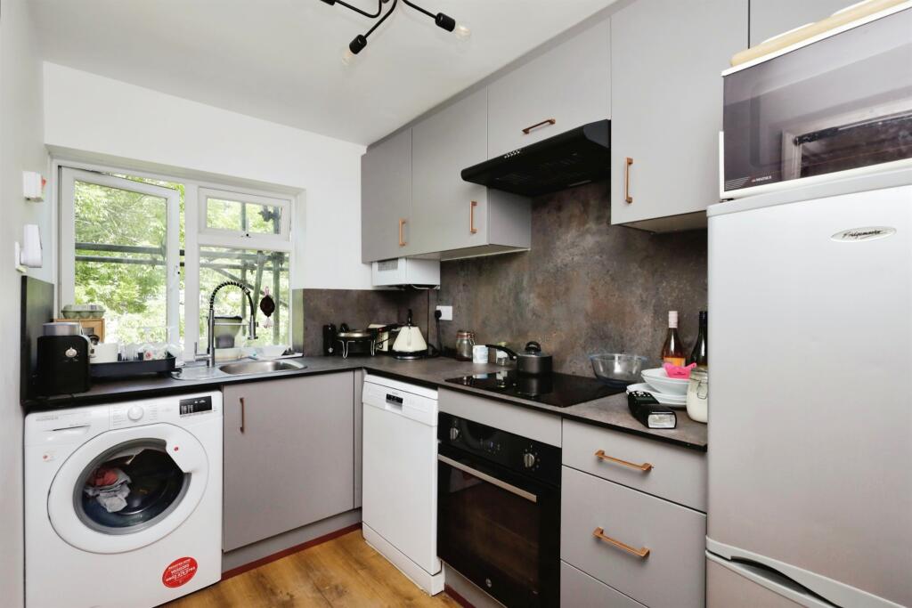 Additional image 4 of Walnut Walk, Polegate