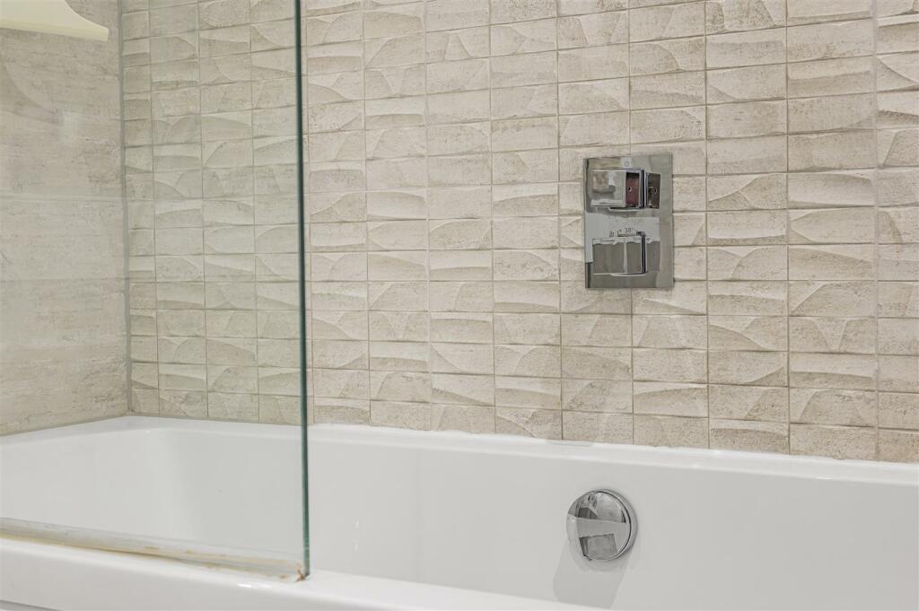 Additional image 20 of Claremont Road, Seaford