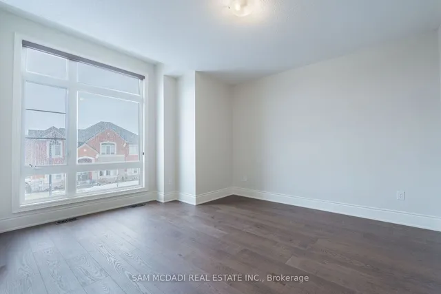 Additional image 26 of 249 Agro St