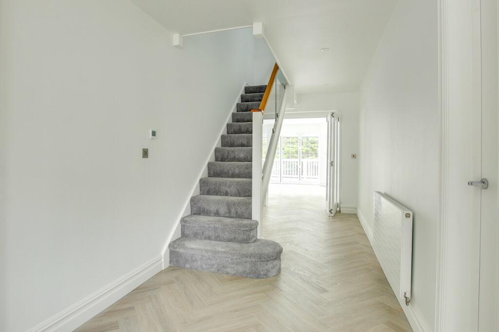 Additional image 10 of Elphinstone Road, Highcliffe, Christchurch, BH23