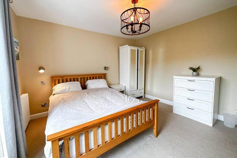 Additional image 13 of New Road, West Parley - Short Term let - £2500pcm