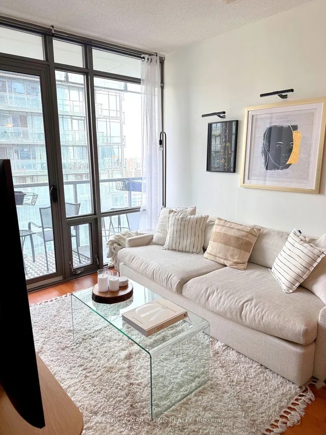 Additional image 15 of 38 Grenville St Unit 3101