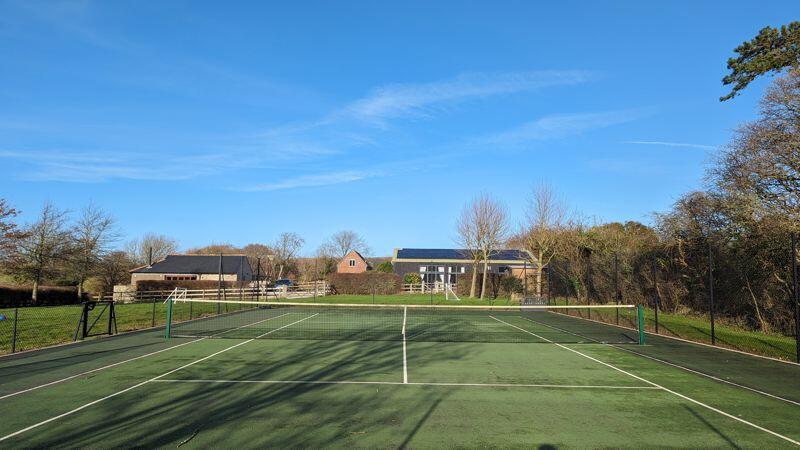 Additional image 49 of Woodyhyde Courtyard with Tennis Court and indoor Swimming Pool