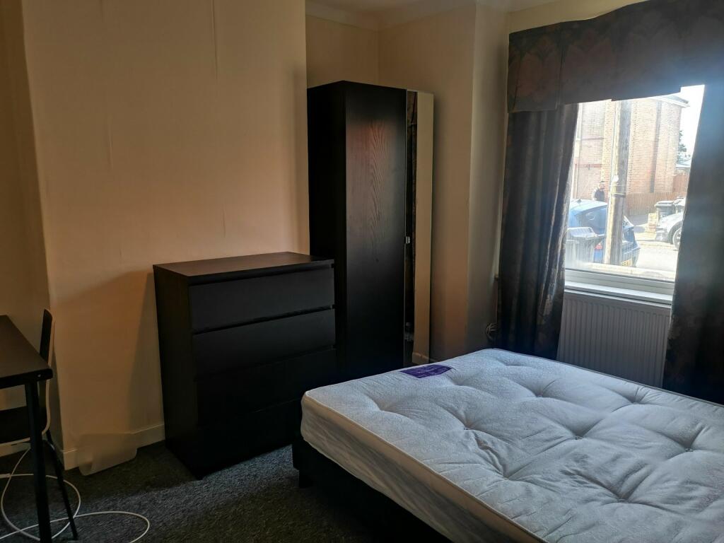 Additional image 6 of 4 bedroom Semi Detached House in Charminster