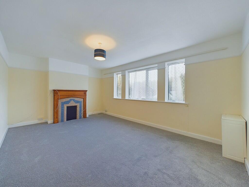 Findon Road, Worthing, BN14 0EL