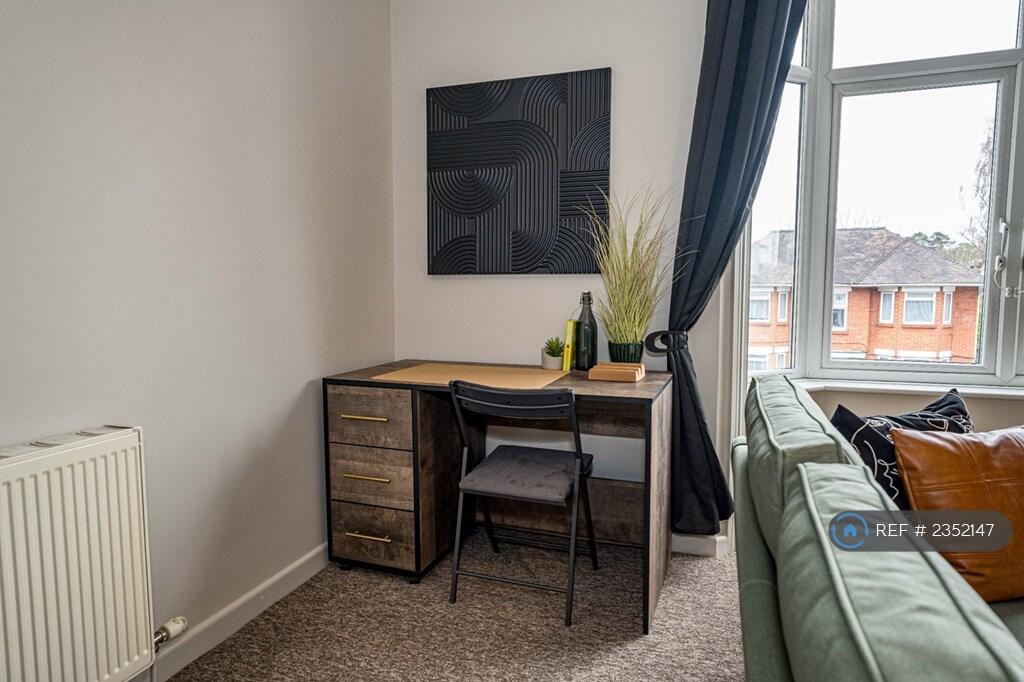 Additional image 3 of Bournemouth Rd, Poole, BH14