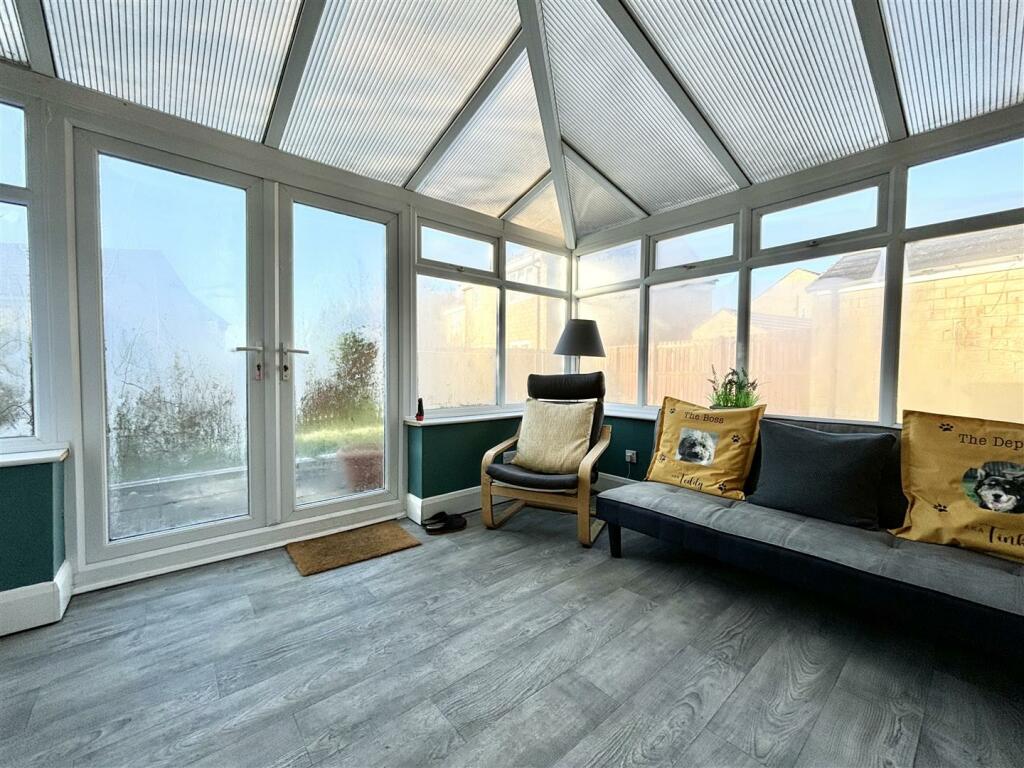 Additional image 8 of 10, Siskin Drive, Bradford, BD6 3YQ