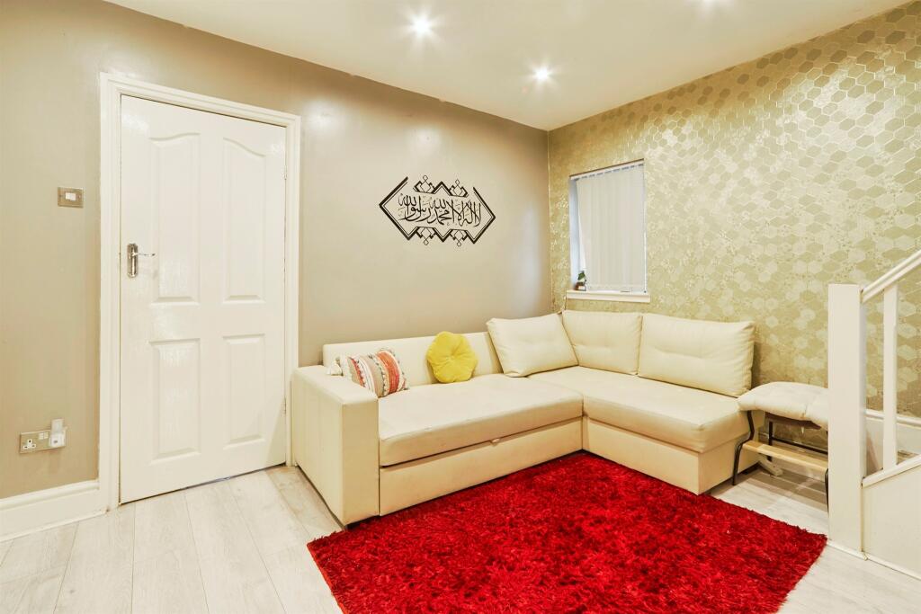 Additional image 8 of Duchy Avenue, BRADFORD