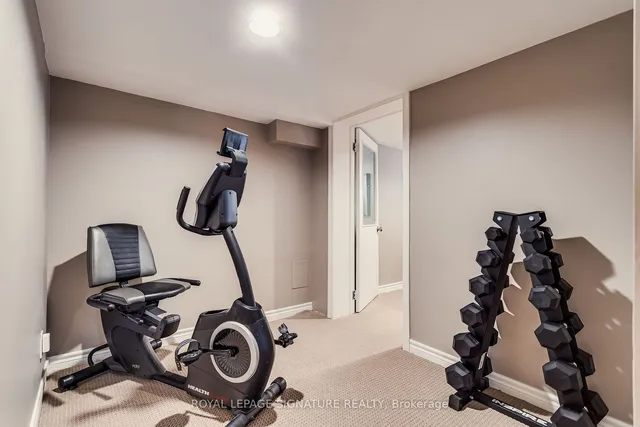 Additional image 29 of 72 De Quincy Blvd