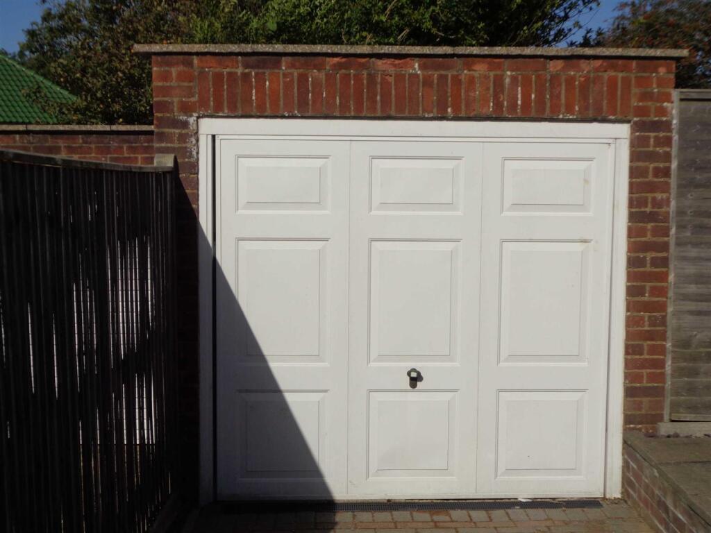 Additional image 9 of Upper Chyngton Gardens, Seaford