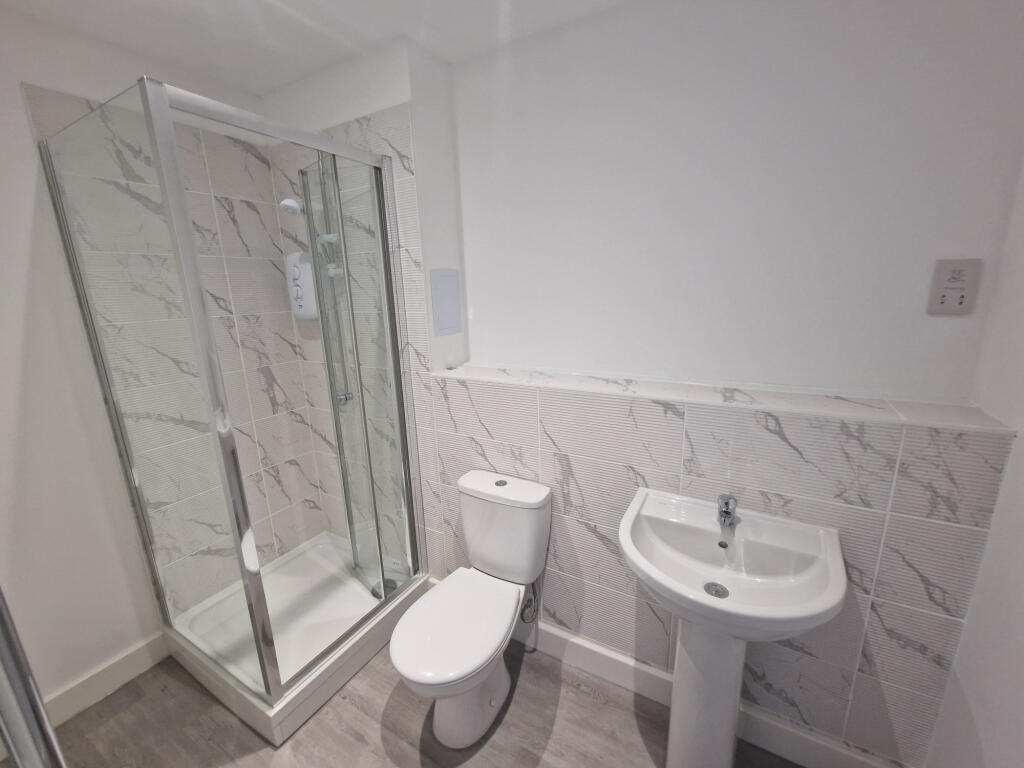 Additional image 8 of Bingley Rd, Bradford, West Yorkshire, BD9