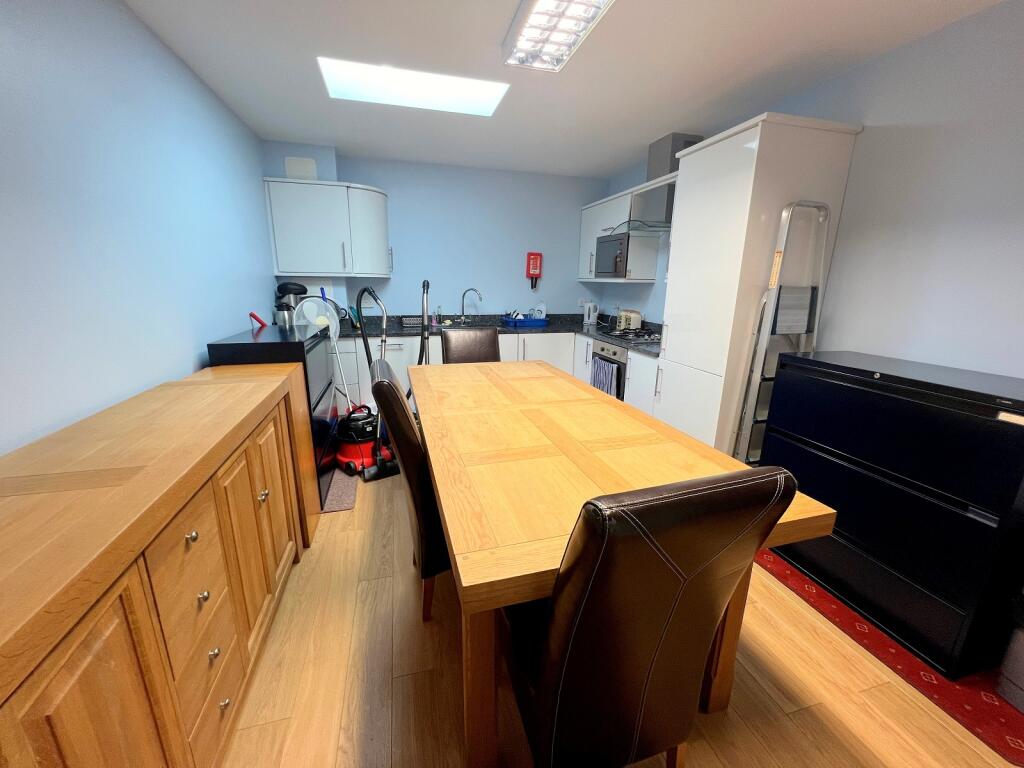 Additional image 4 of Station Road, New Milton, Hampshire. BH25 6JX