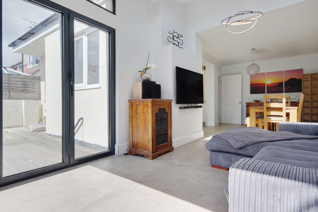 Additional image 4 of The Grove, Bournemouth, BH9 2TZ