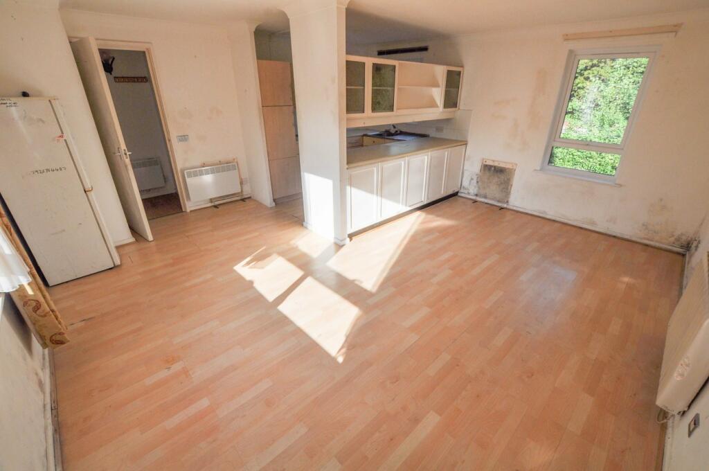 Additional image 8 of Allenview Road, Wimborne, BH21