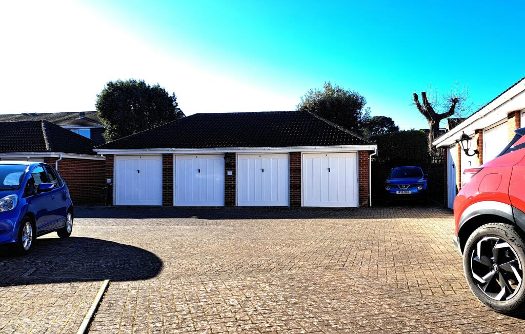 Additional image 15 of New Milton Town Centre