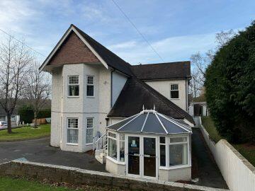 Additional image 3 of Delph House, 40 Upper Golf Links Road