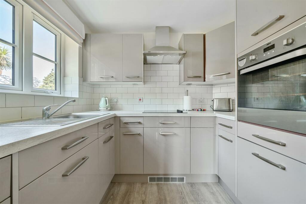 Additional image 5 of Hale Lodge, Littlehampton