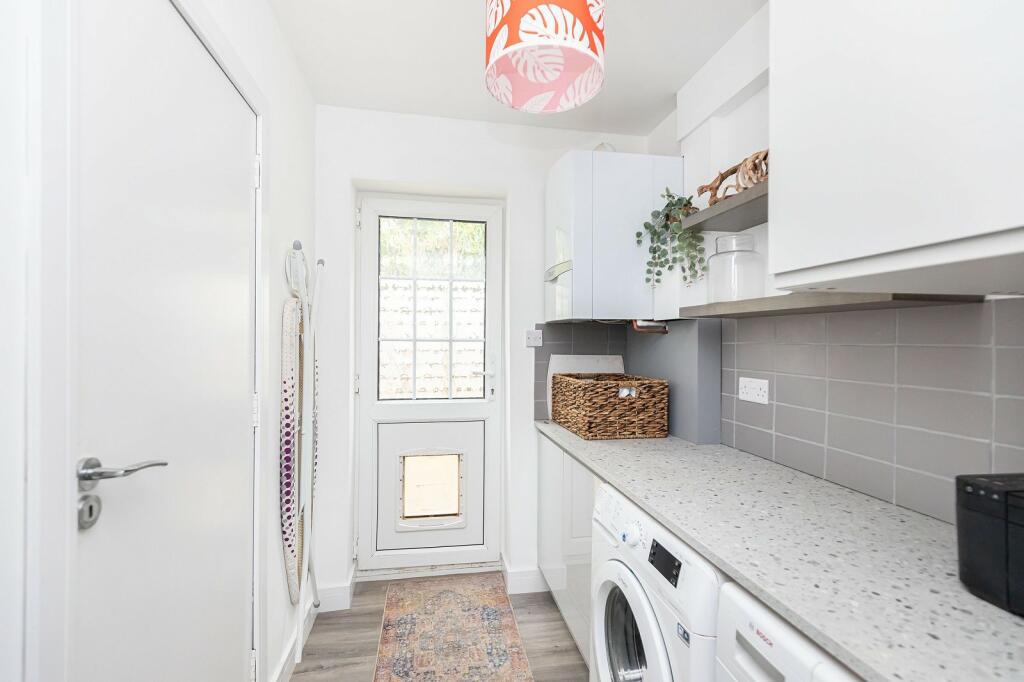 Additional image 18 of Lyon Avenue, New Milton, Hampshire. BH25 6AP