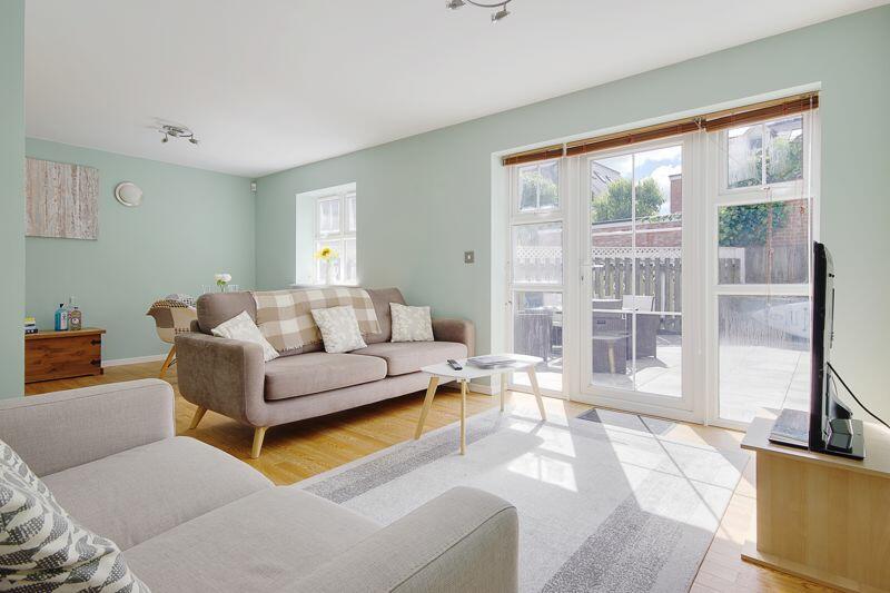 Additional image 9 of 'The Cottage', nr. Beach, Alum Chine, Share of Freehold