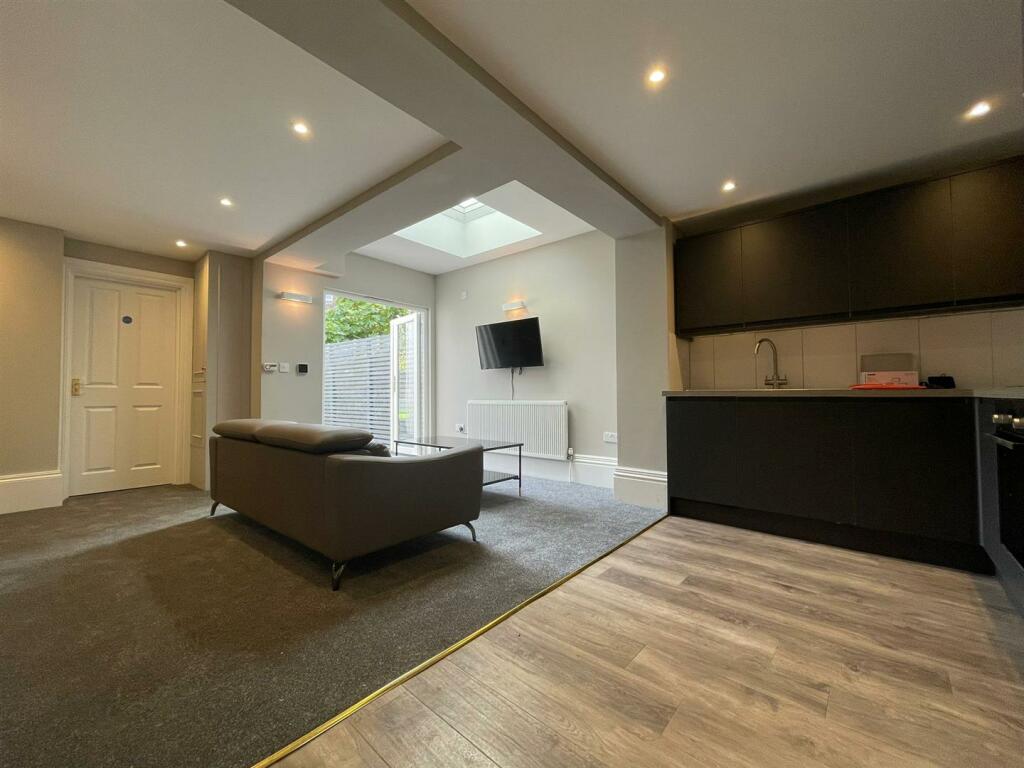 Additional image 17 of York Grove, Brighton, BN1